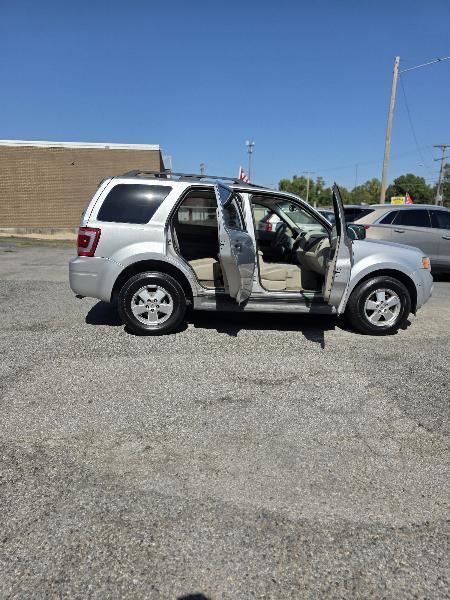 Ford Escape XLT FWD 2012