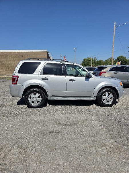 Ford Escape XLT FWD 2012