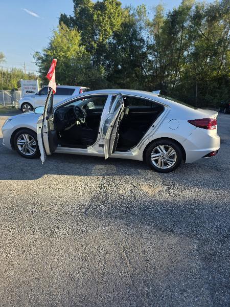Hyundai Elantra Limited 2019