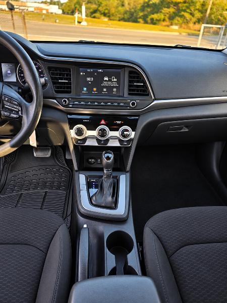 Hyundai Elantra Limited 2019