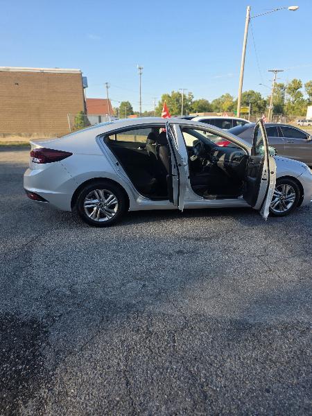Hyundai Elantra Limited 2019