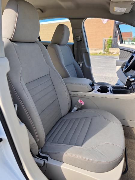 Ford Taurus SE FWD 2012