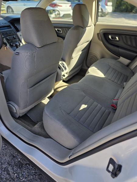 Ford Taurus SE FWD 2012