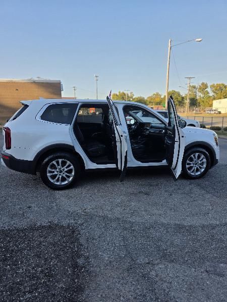 Kia Telluride LX 2020