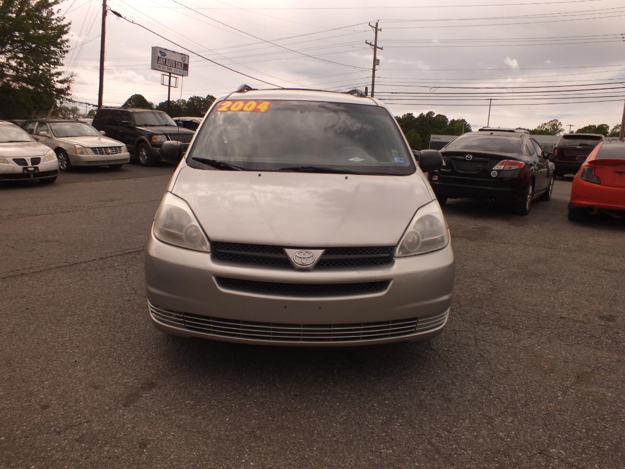 Toyota Sienna 5dr CE FWD 7-Passenger (Natl) 2004