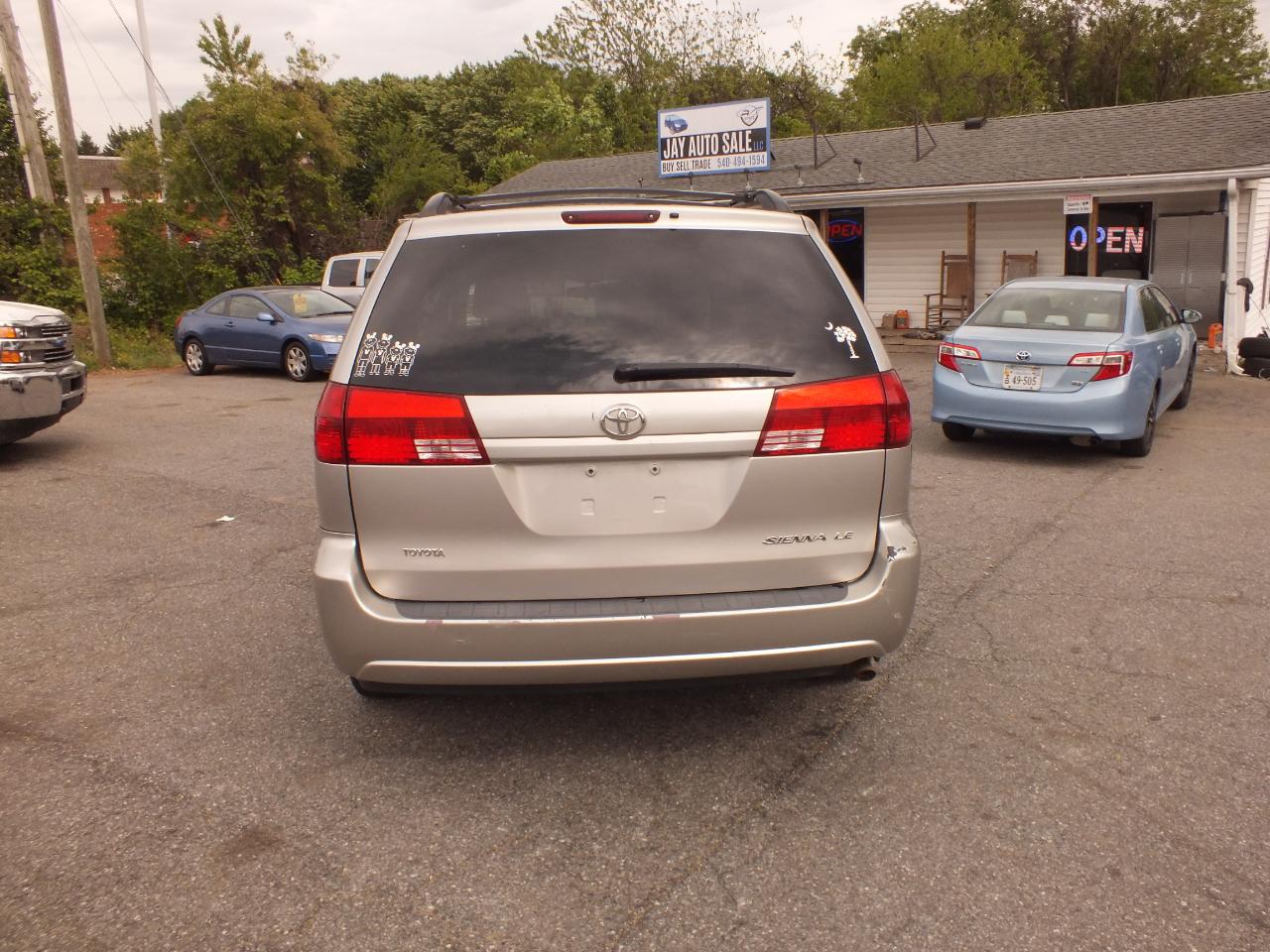 Toyota Sienna 5dr CE FWD 7-Passenger (Natl) 2004