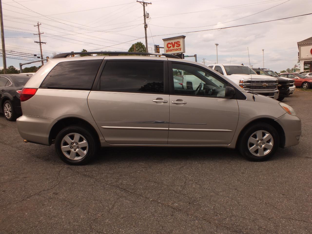 Toyota Sienna 5dr CE FWD 7-Passenger (Natl) 2004