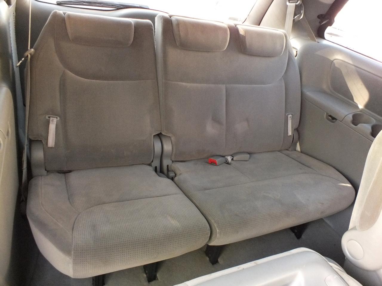Toyota Sienna 5dr CE FWD 7-Passenger (Natl) 2004