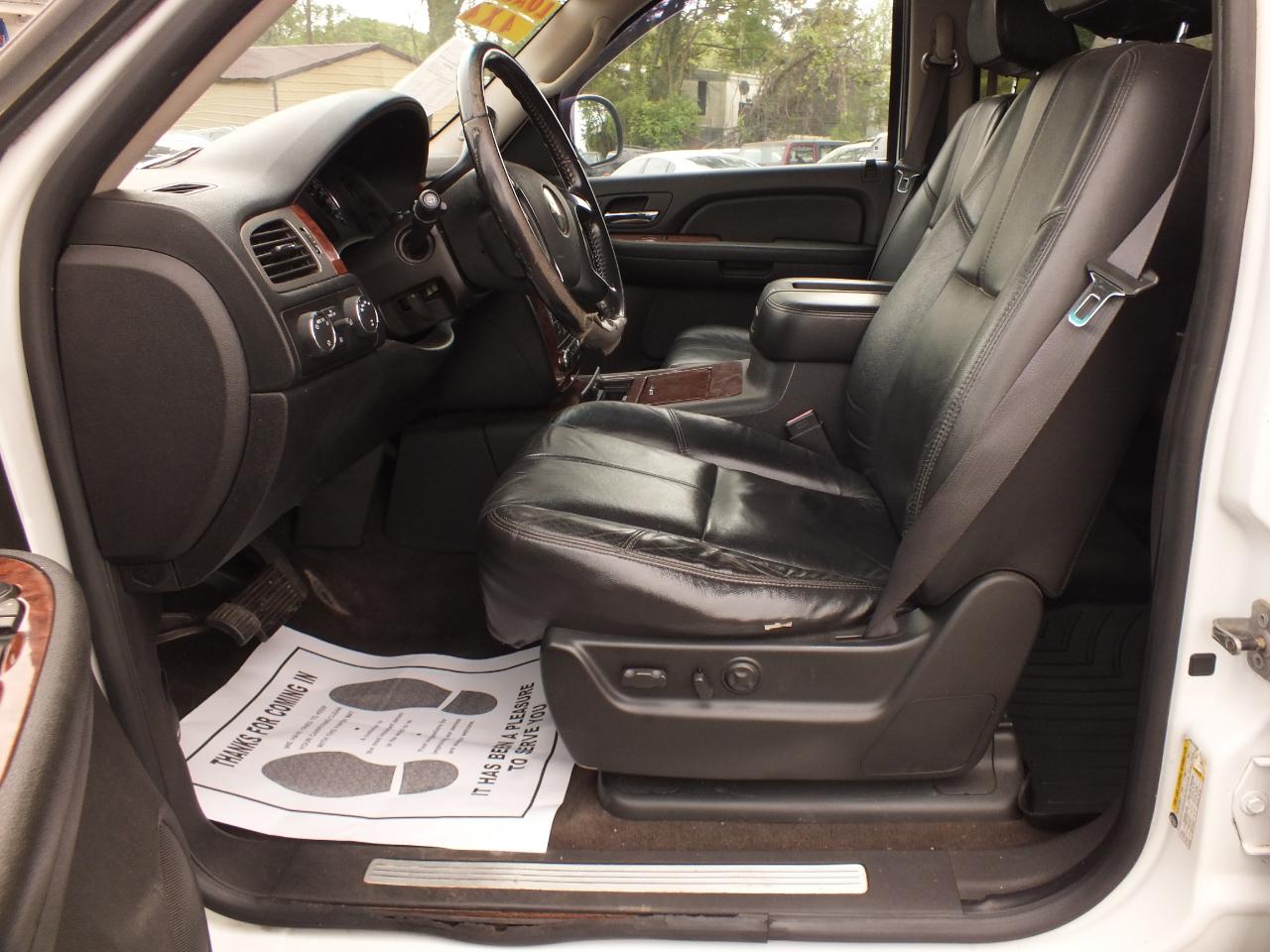 Chevrolet Suburban 4WD 4dr 1500 LT w/3LT 2008