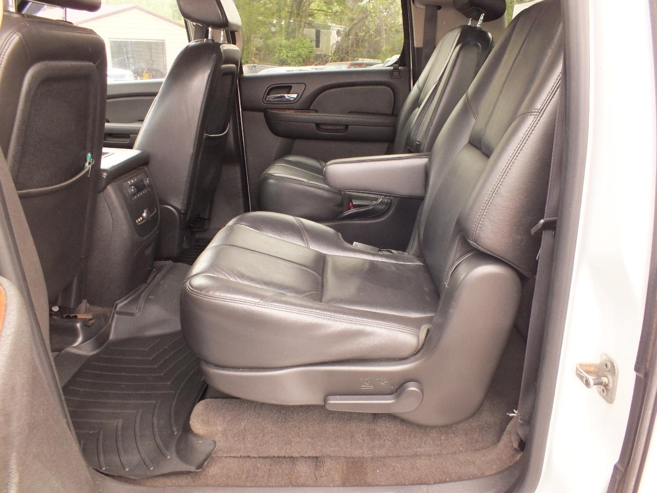 Chevrolet Suburban 4WD 4dr 1500 LT w/3LT 2008