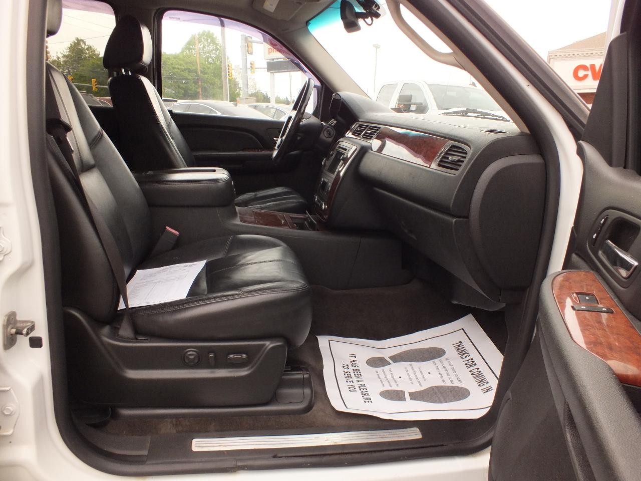 Chevrolet Suburban 4WD 4dr 1500 LT w/3LT 2008