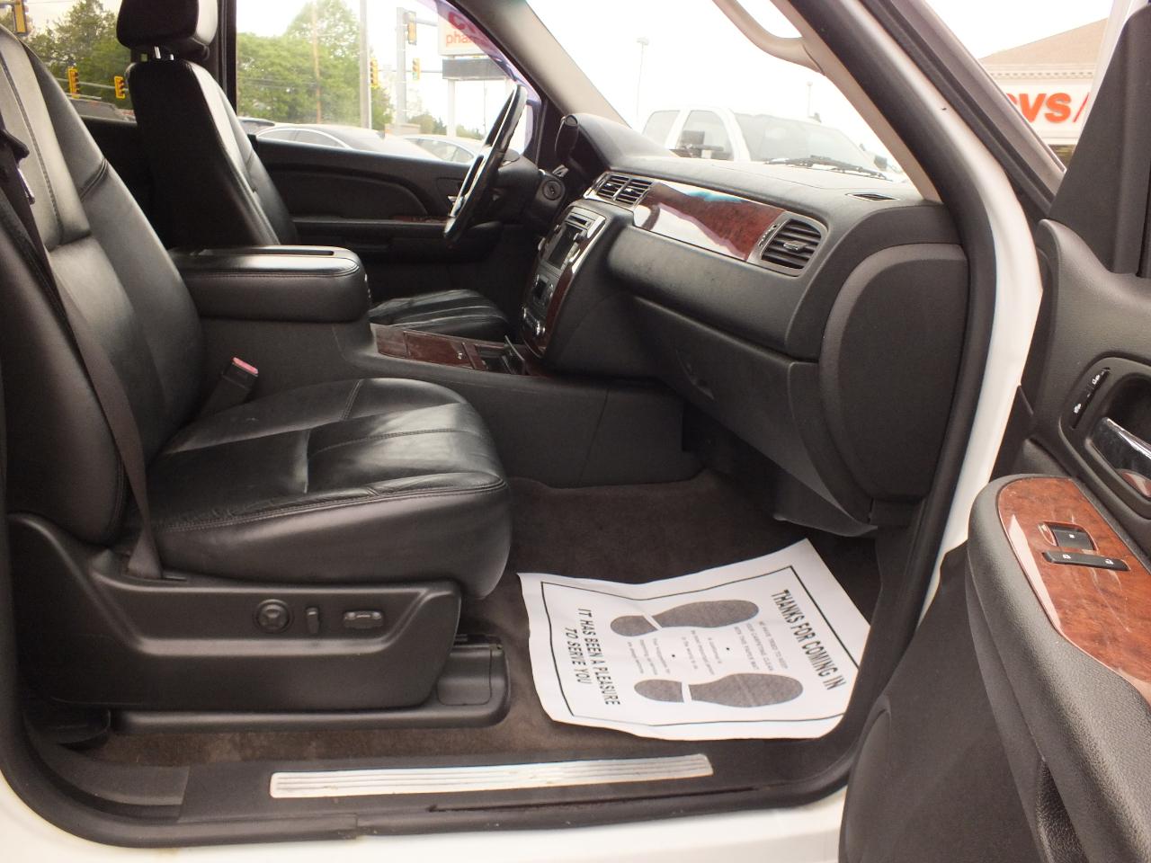 Chevrolet Suburban 4WD 4dr 1500 LT w/3LT 2008