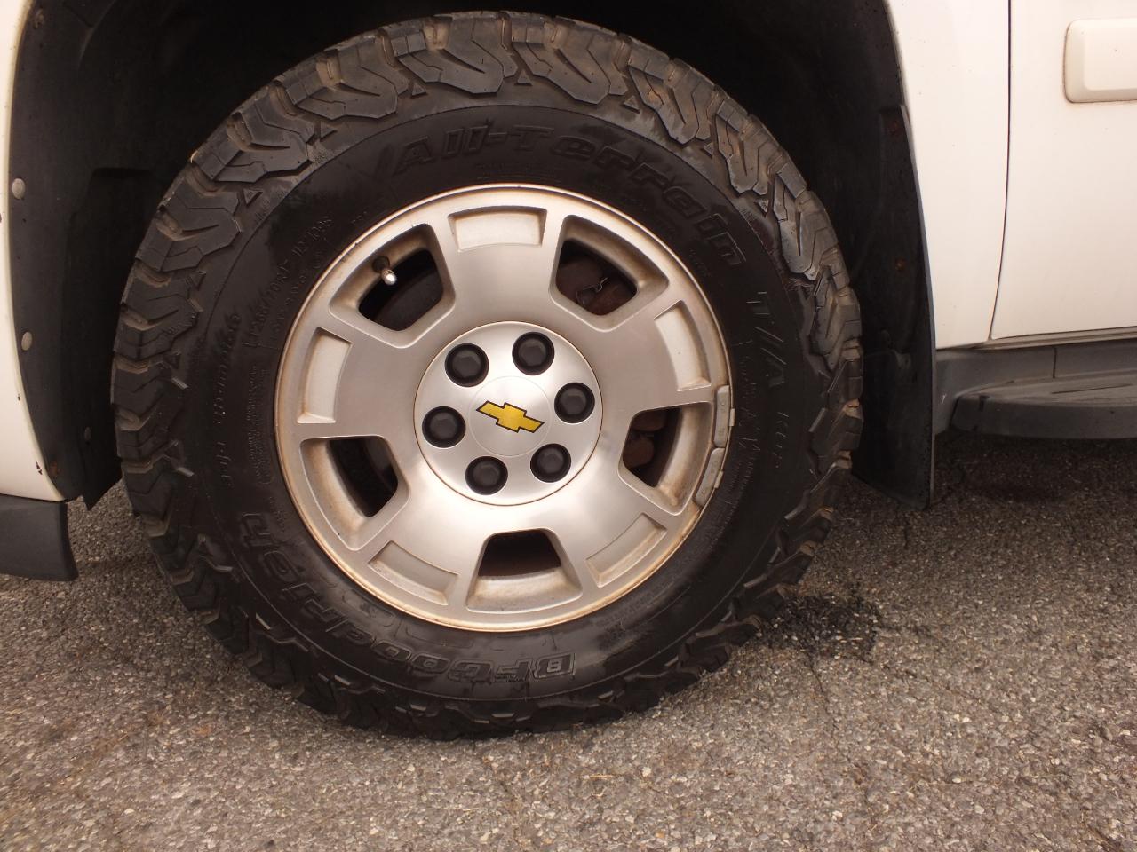 Chevrolet Suburban 4WD 4dr 1500 LT w/3LT 2008