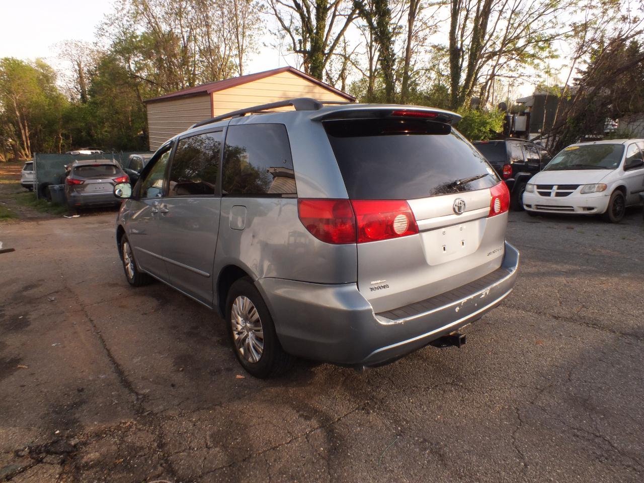 Toyota Sienna CE FWD Cargo Van (Natl) 2005