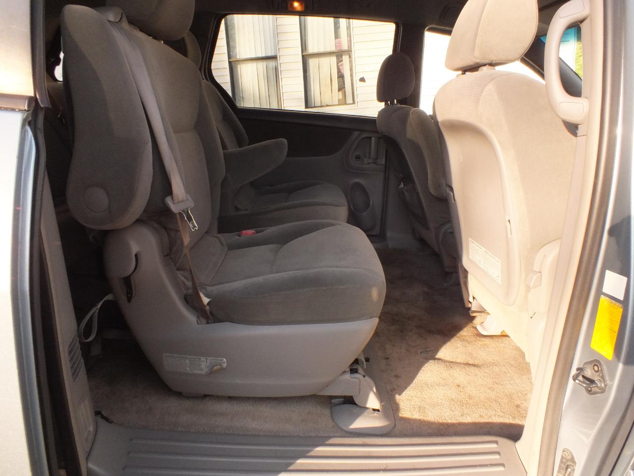Toyota Sienna CE FWD Cargo Van (Natl) 2005