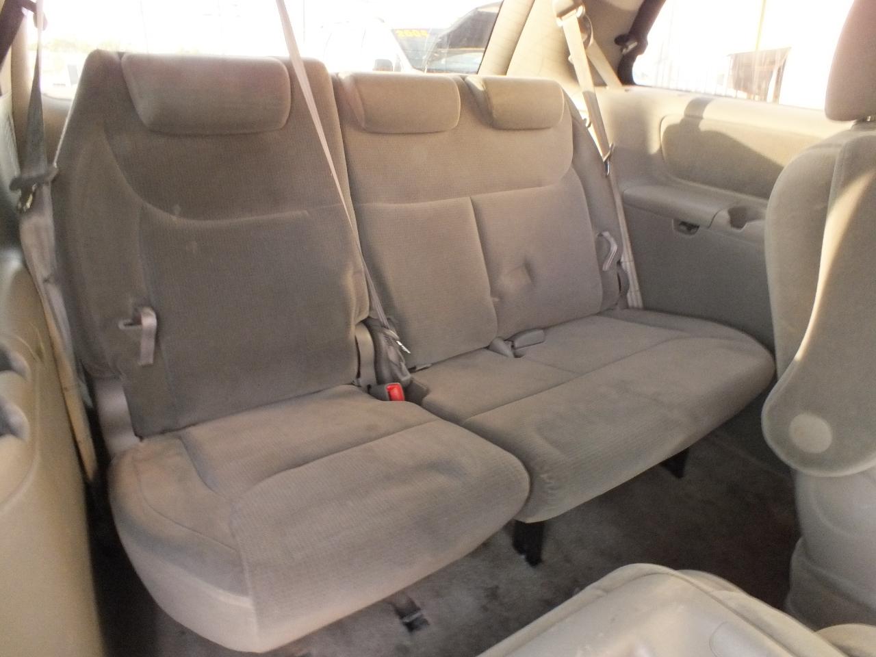 Toyota Sienna CE FWD Cargo Van (Natl) 2005