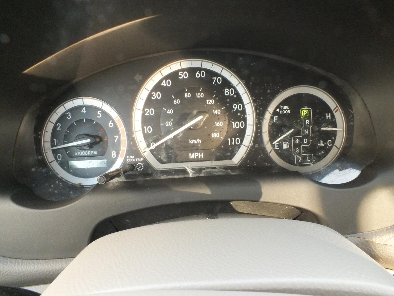 Toyota Sienna CE FWD Cargo Van (Natl) 2005