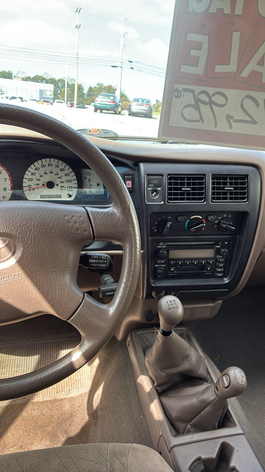 Toyota Tacoma XtraCab V6 Manual 4WD (Natl) 2003 Toyota Tacoma XtraCab V6 Manual 4WD (Natl) 2003