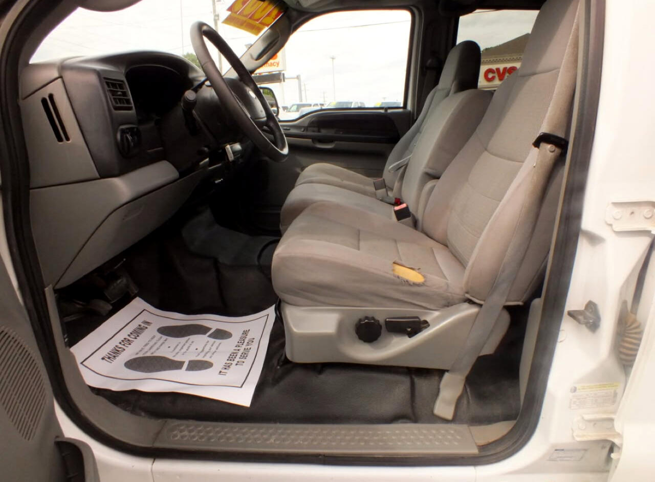 Ford Excursion 137" WB 6.0L Special Serv 2005 Ford Excursion 137" WB 6.0L Special Serv 2005