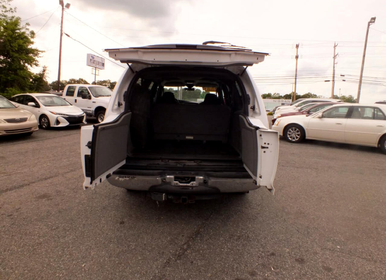 Ford Excursion 137" WB 6.0L Special Serv 2005 Ford Excursion 137" WB 6.0L Special Serv 2005