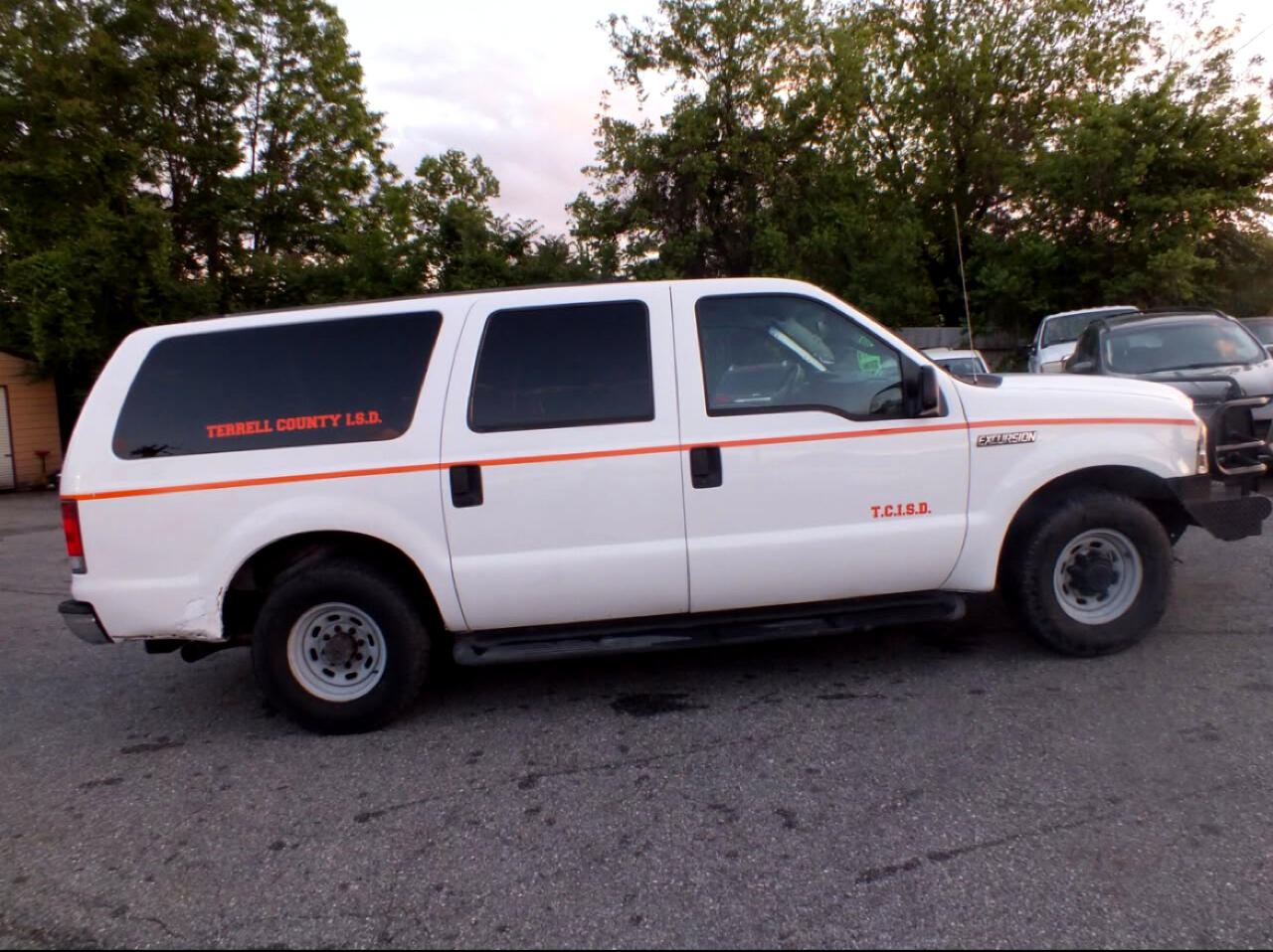 Ford Excursion 137" WB 6.0L Special Serv 2005 Ford Excursion 137" WB 6.0L Special Serv 2005