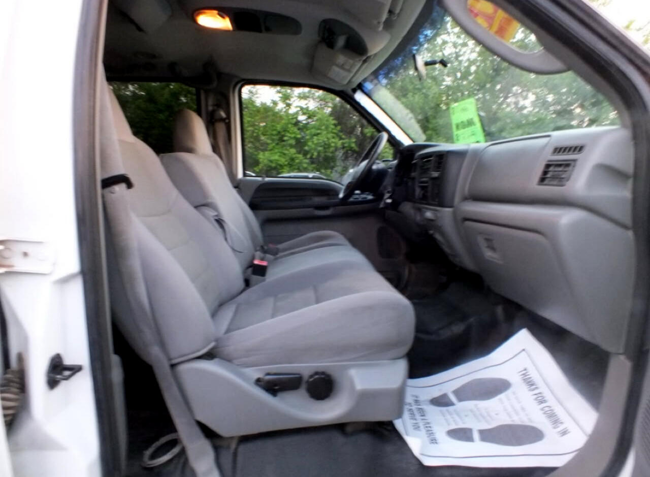 Ford Excursion 137" WB 6.0L Special Serv 2005 Ford Excursion 137" WB 6.0L Special Serv 2005