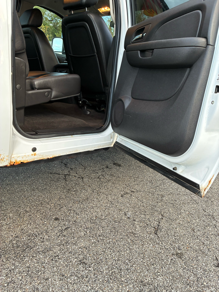 Chevrolet Silverado 2500HD 4WD Crew Cab 153" LTZ 2009 Chevrolet Silverado 2500HD 4WD Crew Cab 153" LTZ 2009