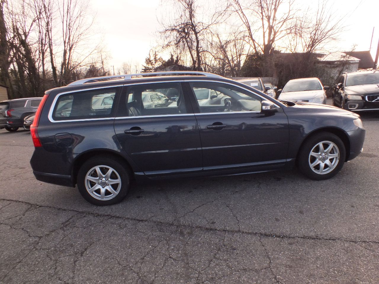 Volvo V70 4dr Wgn 2010