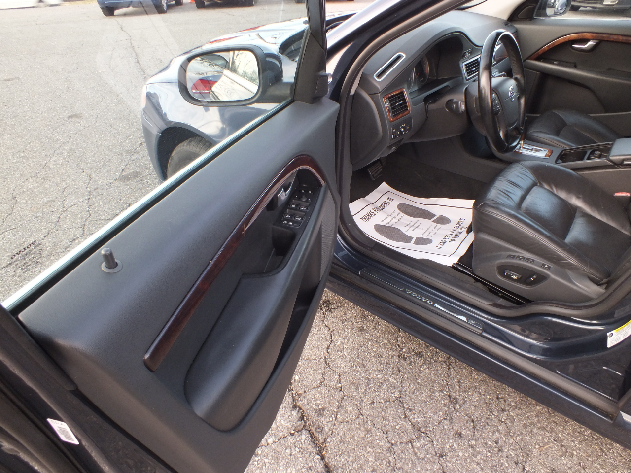 Volvo V70 4dr Wgn 2010