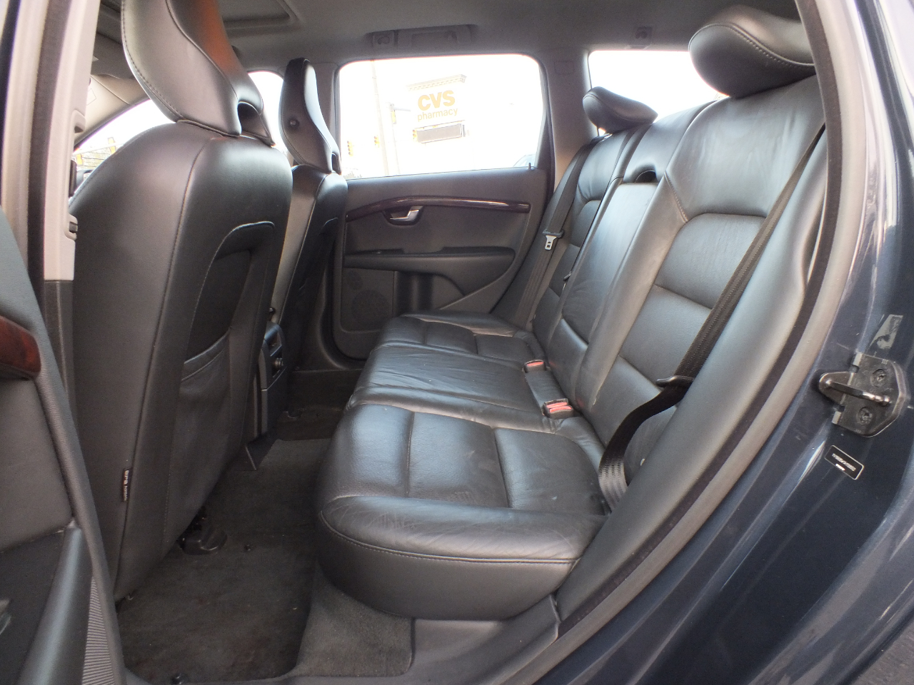 Volvo V70 4dr Wgn 2010