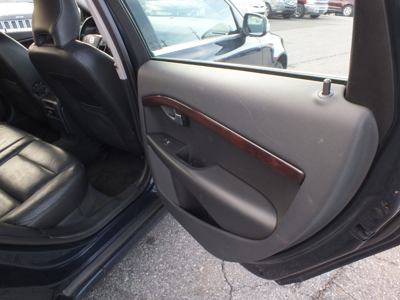 Volvo V70 4dr Wgn 2010