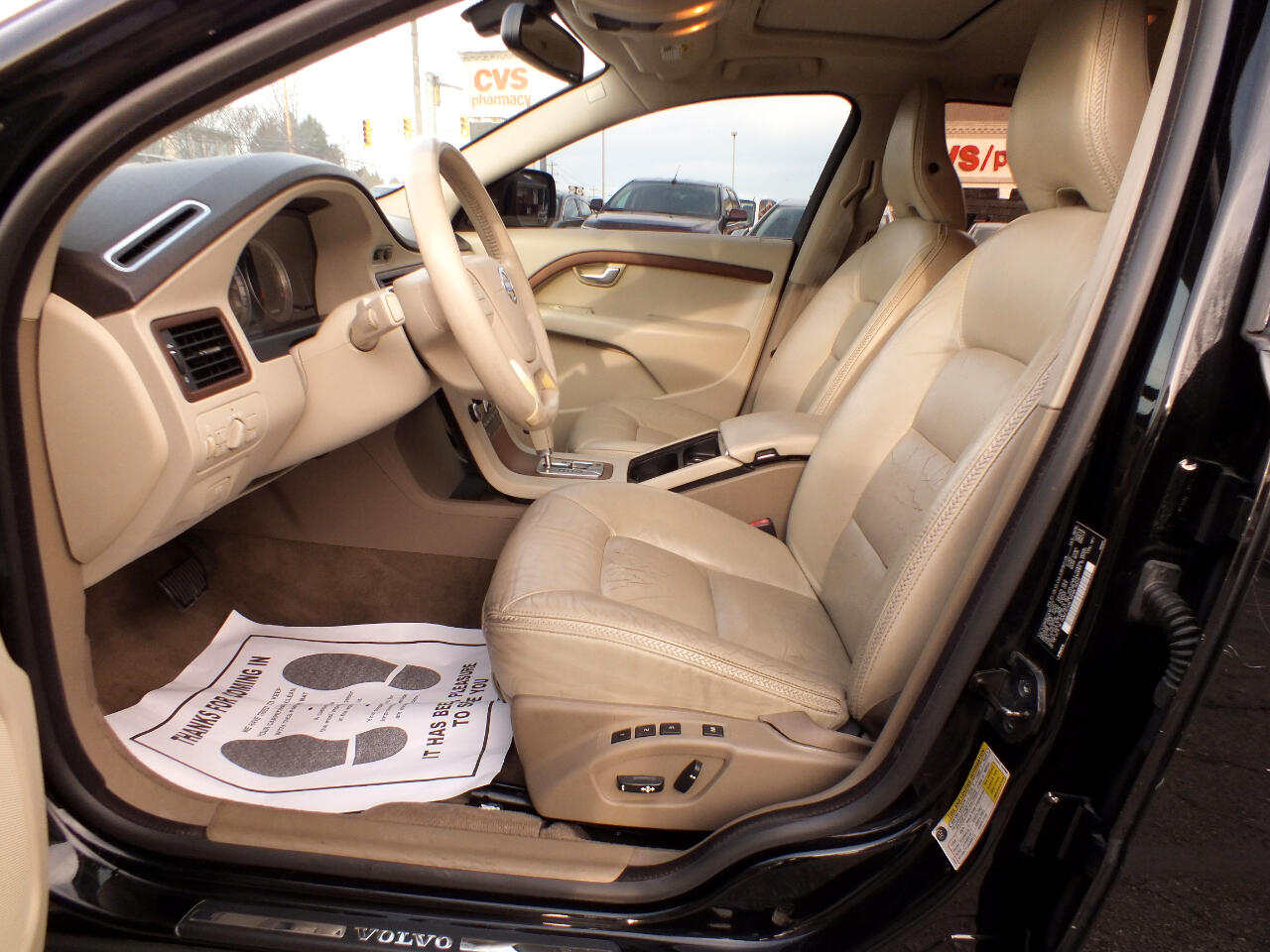 Volvo XC70 4dr Wgn 3.2L 2010