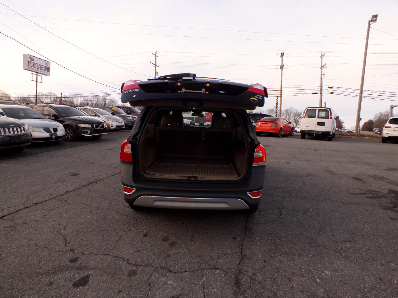 Volvo XC70 4dr Wgn 3.2L 2010