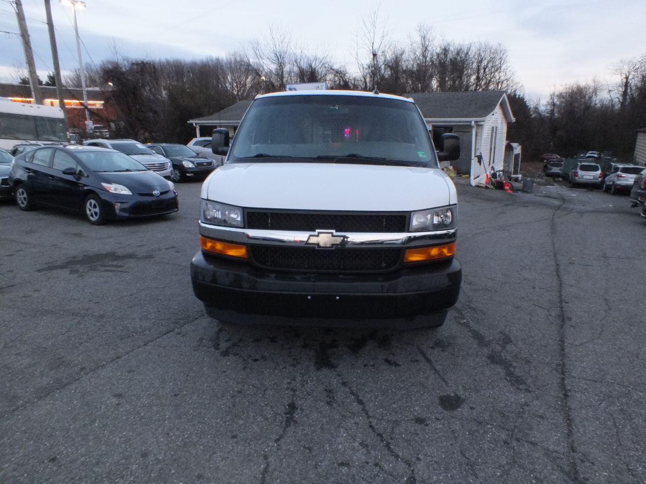 Chevrolet Express Cargo Van RWD 2500 135" 2020