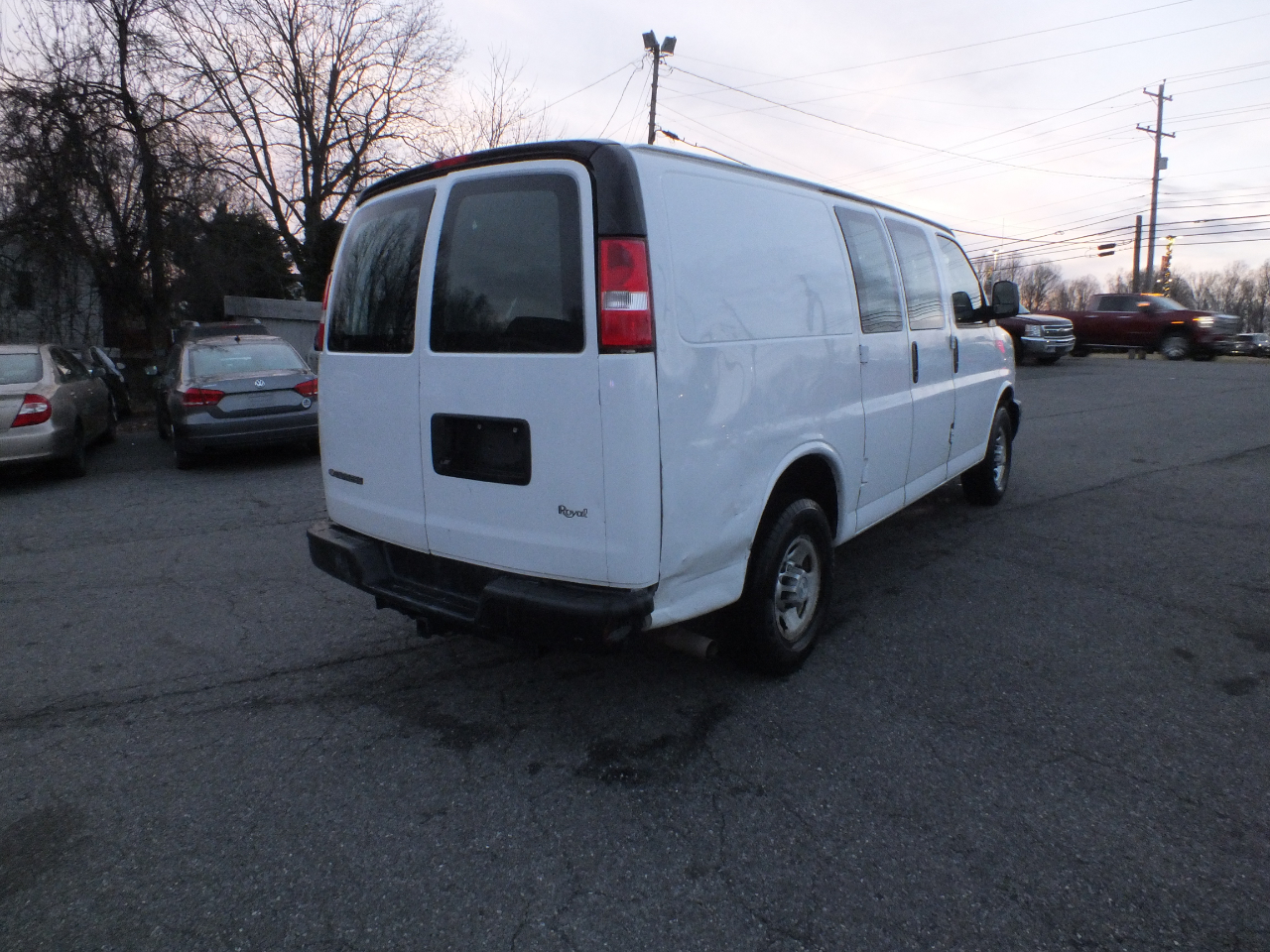 Chevrolet Express Cargo Van RWD 2500 135" 2020