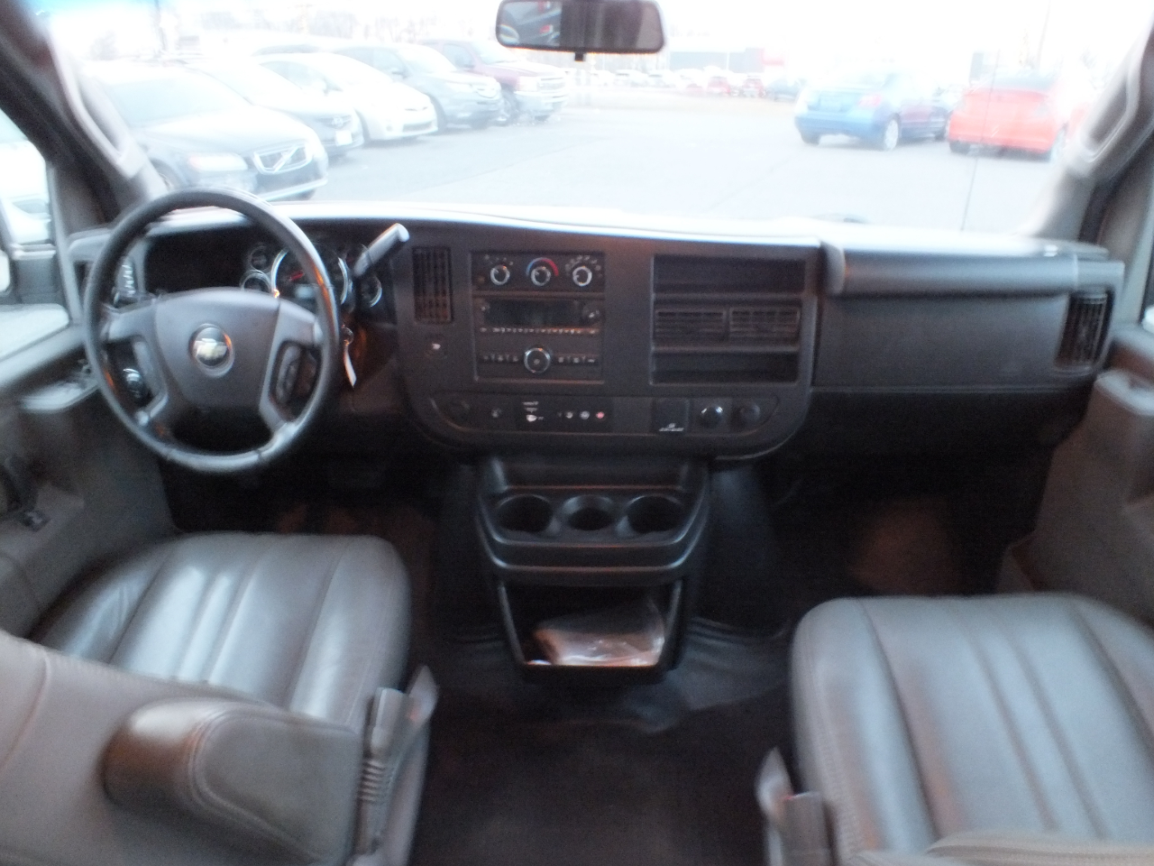 Chevrolet Express Cargo Van RWD 2500 135" 2020