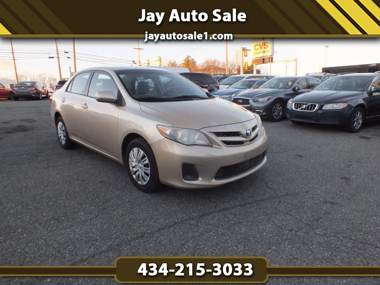 Toyota Corolla 4dr Sdn Auto LE (Natl) 2011