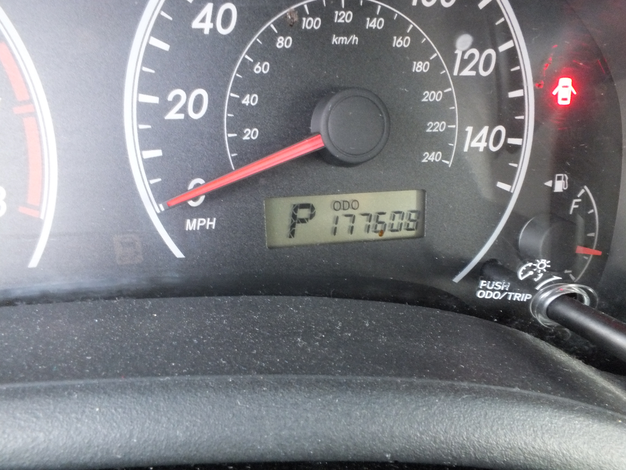 Toyota Corolla 4dr Sdn Auto LE (Natl) 2011