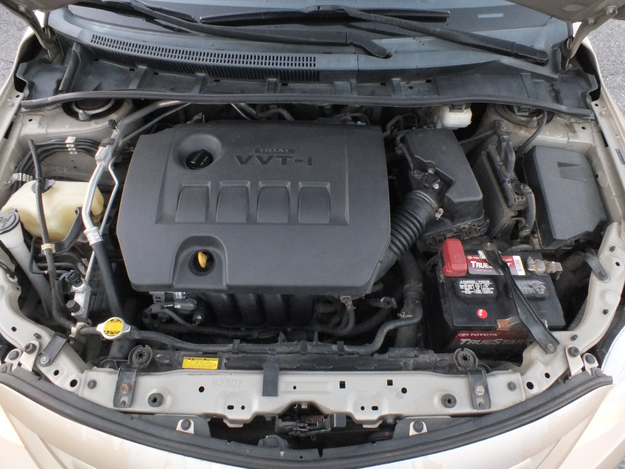 Toyota Corolla 4dr Sdn Auto LE (Natl) 2011