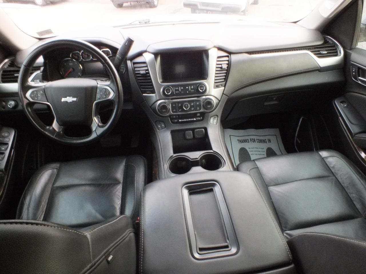 Chevrolet Suburban 4WD 4dr 1500 LT 2019