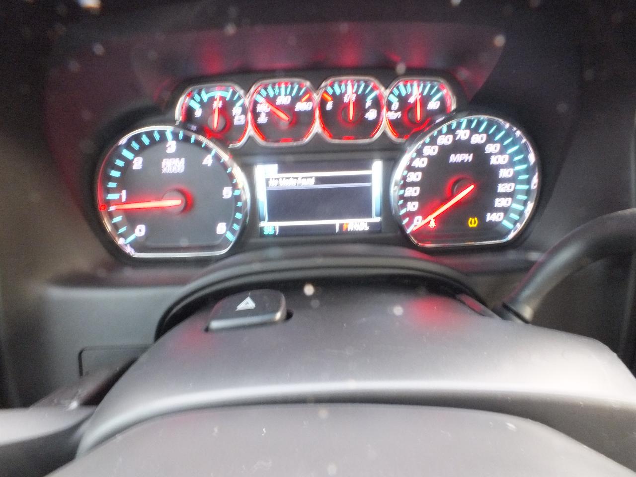 Chevrolet Suburban 4WD 4dr 1500 LT 2019