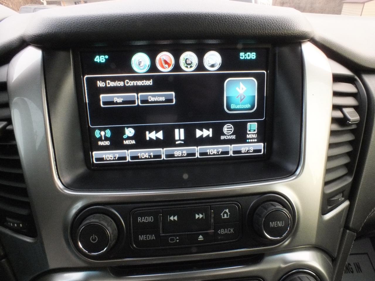 Chevrolet Suburban 4WD 4dr 1500 LT 2019