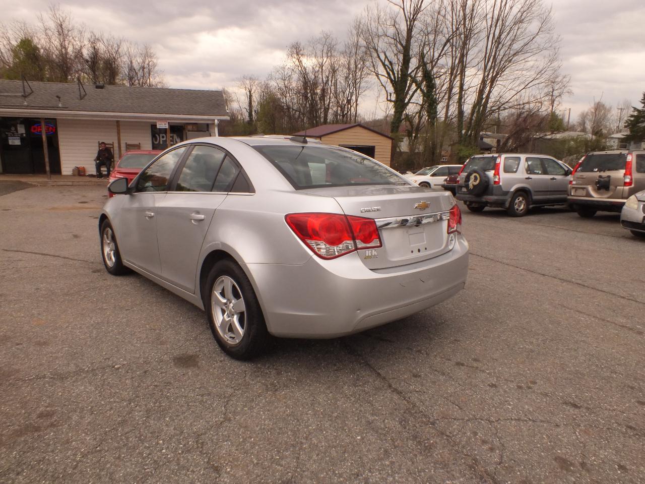 Chevrolet Cruze Limited 4dr Sdn Auto LT w/1LT 2016