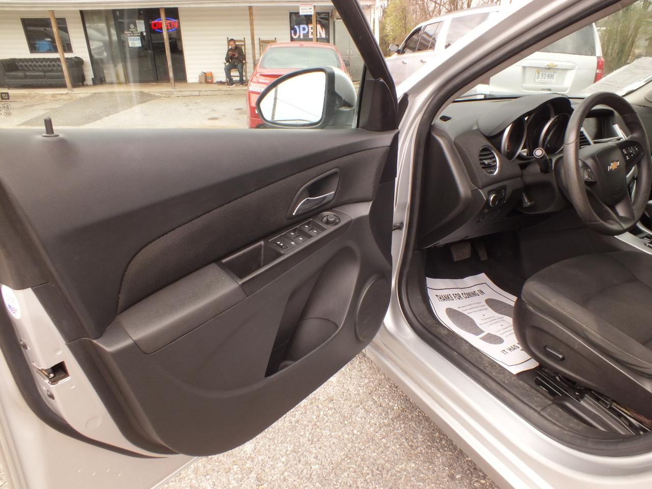 Chevrolet Cruze Limited 4dr Sdn Auto LT w/1LT 2016