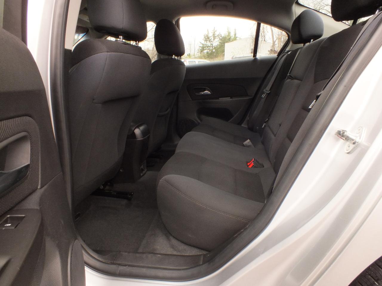 Chevrolet Cruze Limited 4dr Sdn Auto LT w/1LT 2016