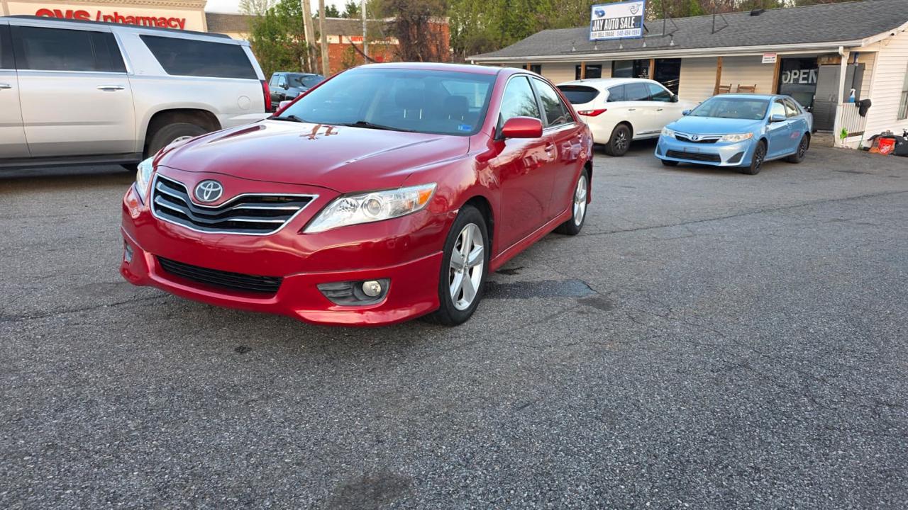 Toyota Camry 4dr Sdn I4 Man LE (Natl) 2011