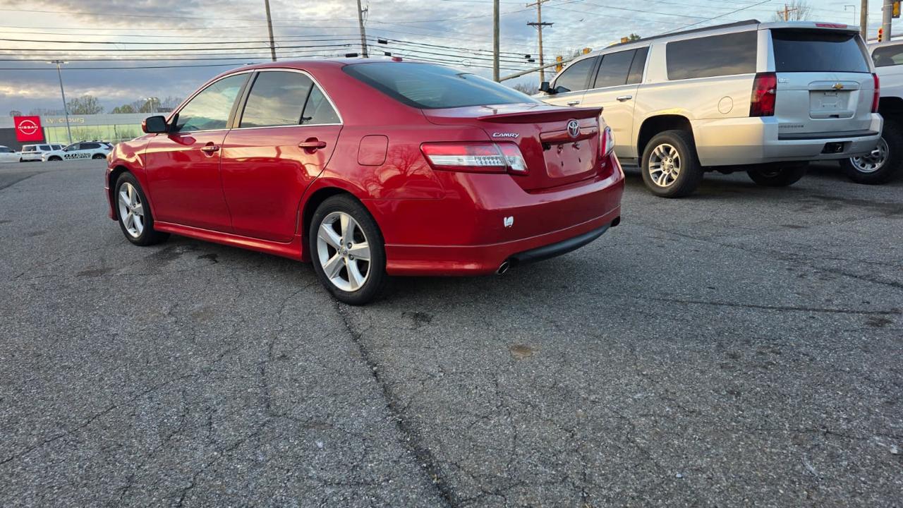 Toyota Camry 4dr Sdn I4 Man LE (Natl) 2011