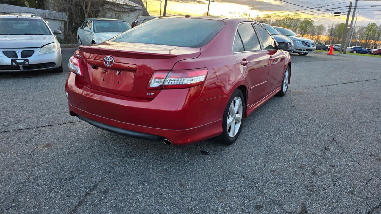 Toyota Camry 4dr Sdn I4 Man LE (Natl) 2011