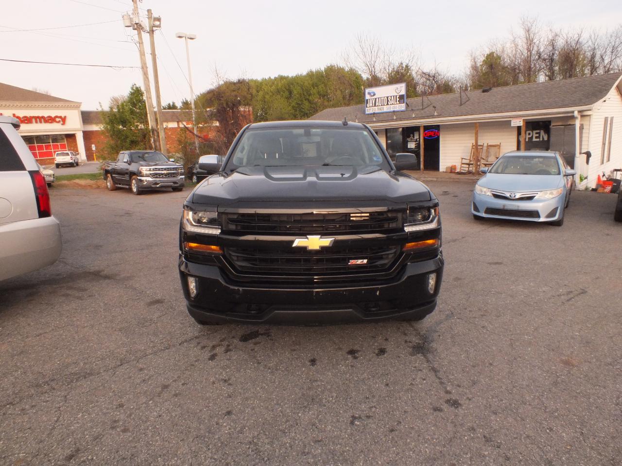 Chevrolet Silverado 1500 4WD Double Cab 143.5" LT w/2LT 2018