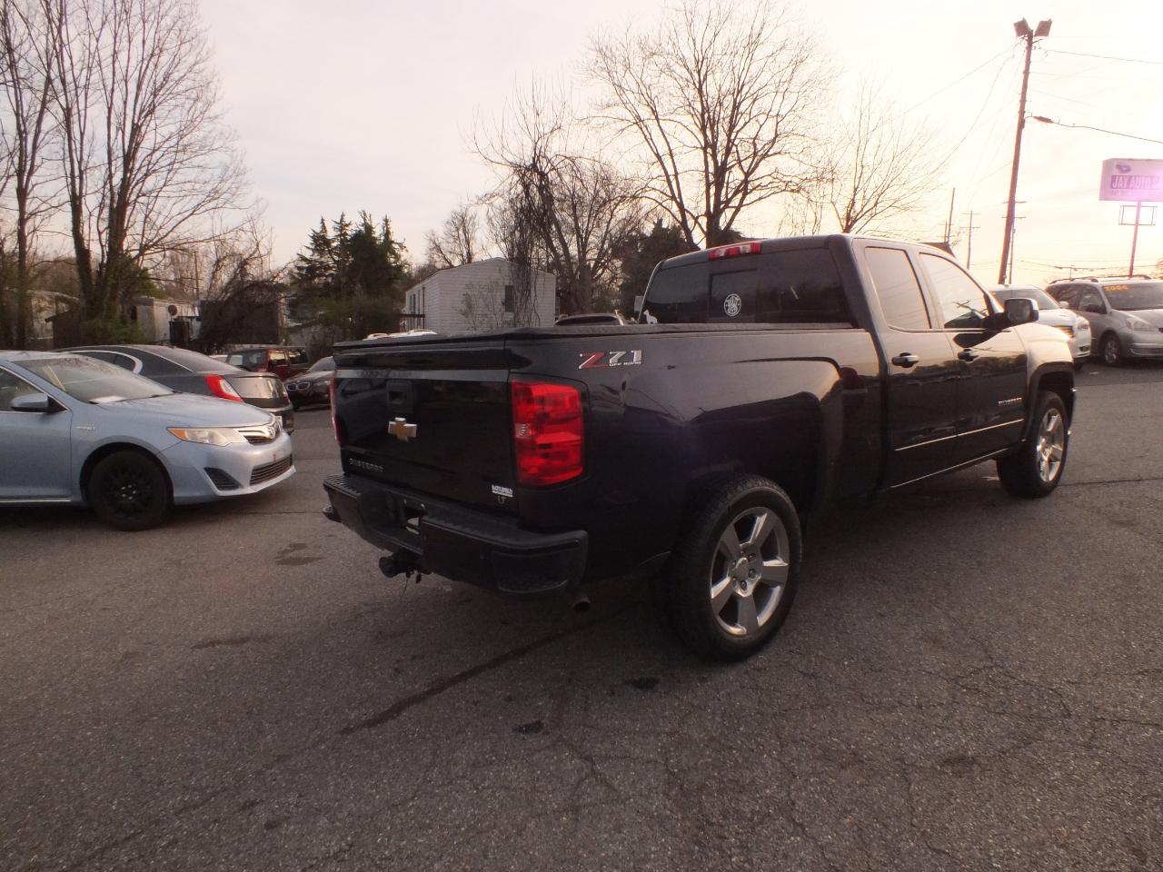 Chevrolet Silverado 1500 4WD Double Cab 143.5" LT w/2LT 2018